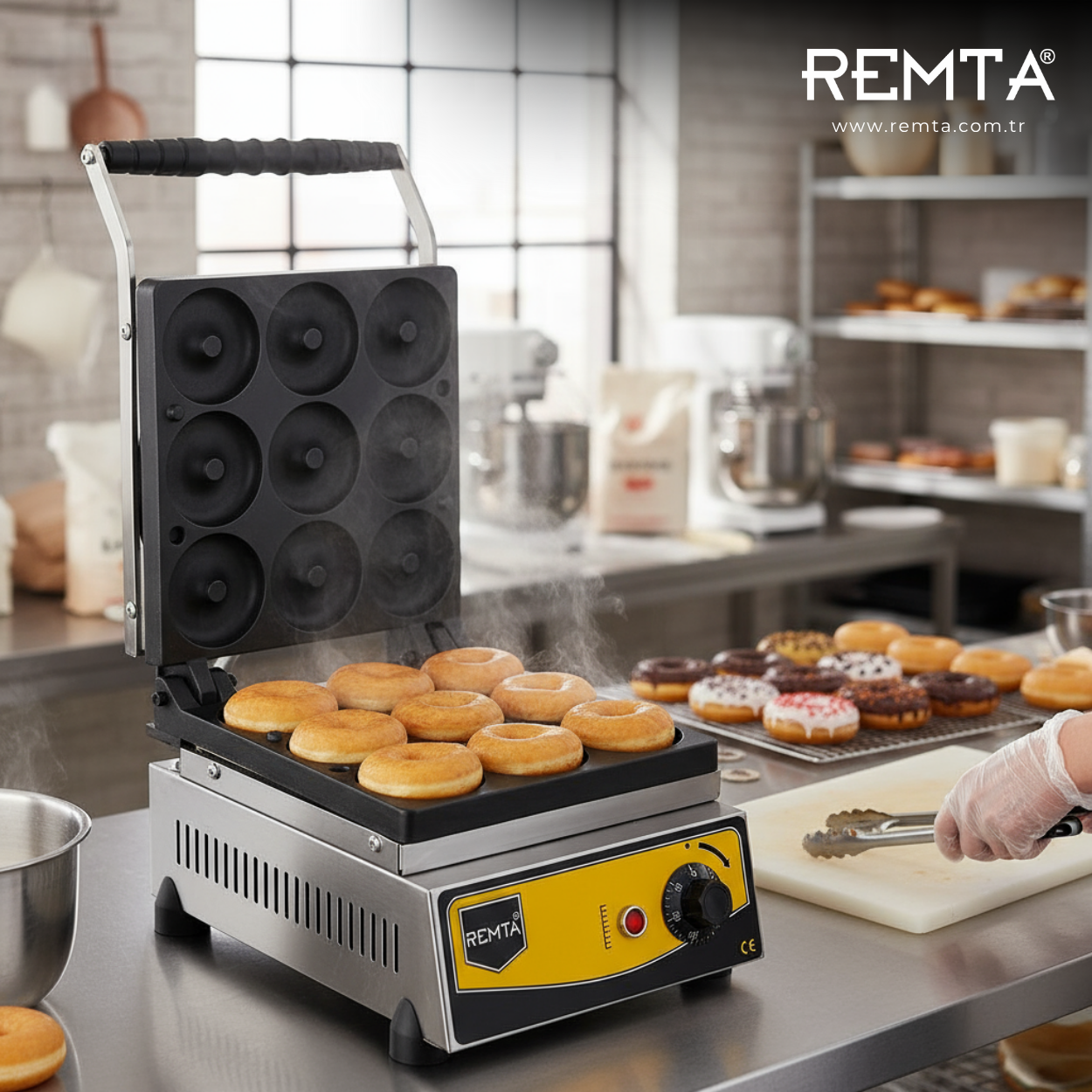 Remta 9'lu Donut Makinesi Elektrikli Dijital Zamanlayıcılı 1500W